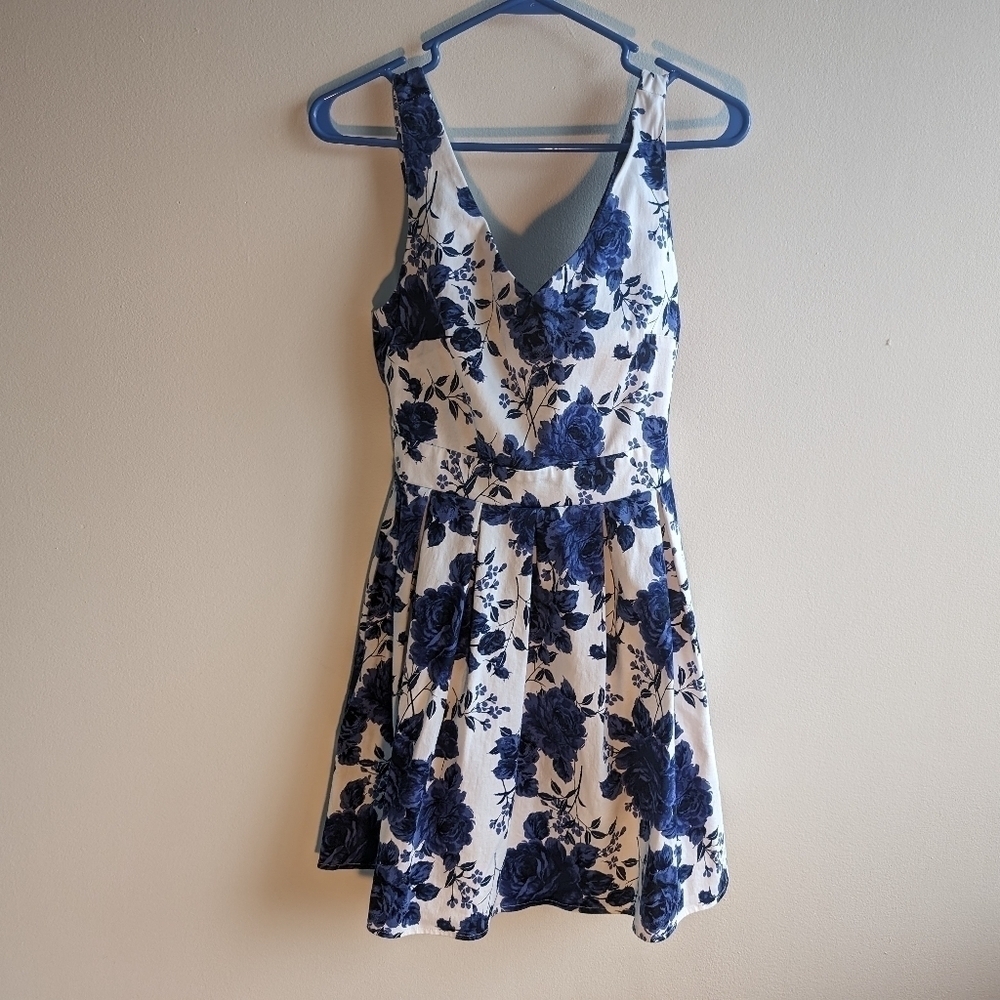 Ixia by Modcloth | Bookmaking Brunch Dress in White and Navy | Size Small
